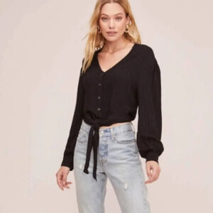ASTR The Label V-Neck‎ Button Tie Front Long-sleeve Rib Knit Crop Top